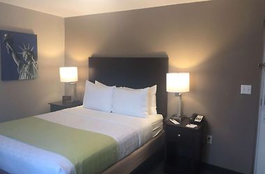 HOTEL BEST WESTERN FORT LEE, NJ 3* (United States) - from C$ 154 | iBOOKED